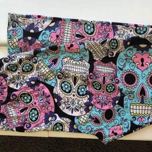 Cute sugar skulls OS leggings